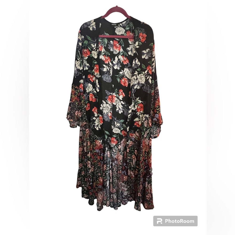 COPY - Torrid floral kimono